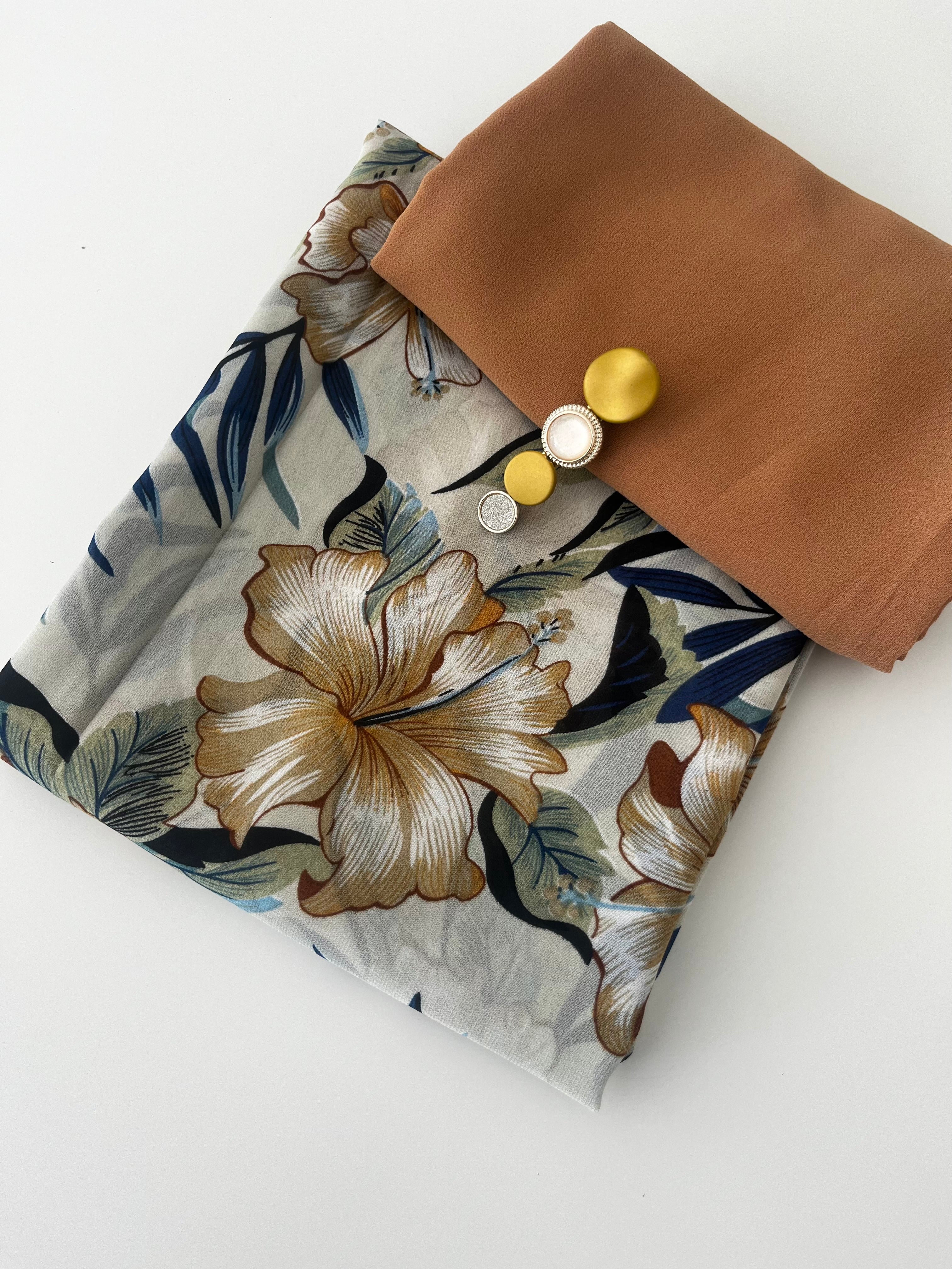 Floral Chiffon, Premium Chiffon with clips in an organza bag