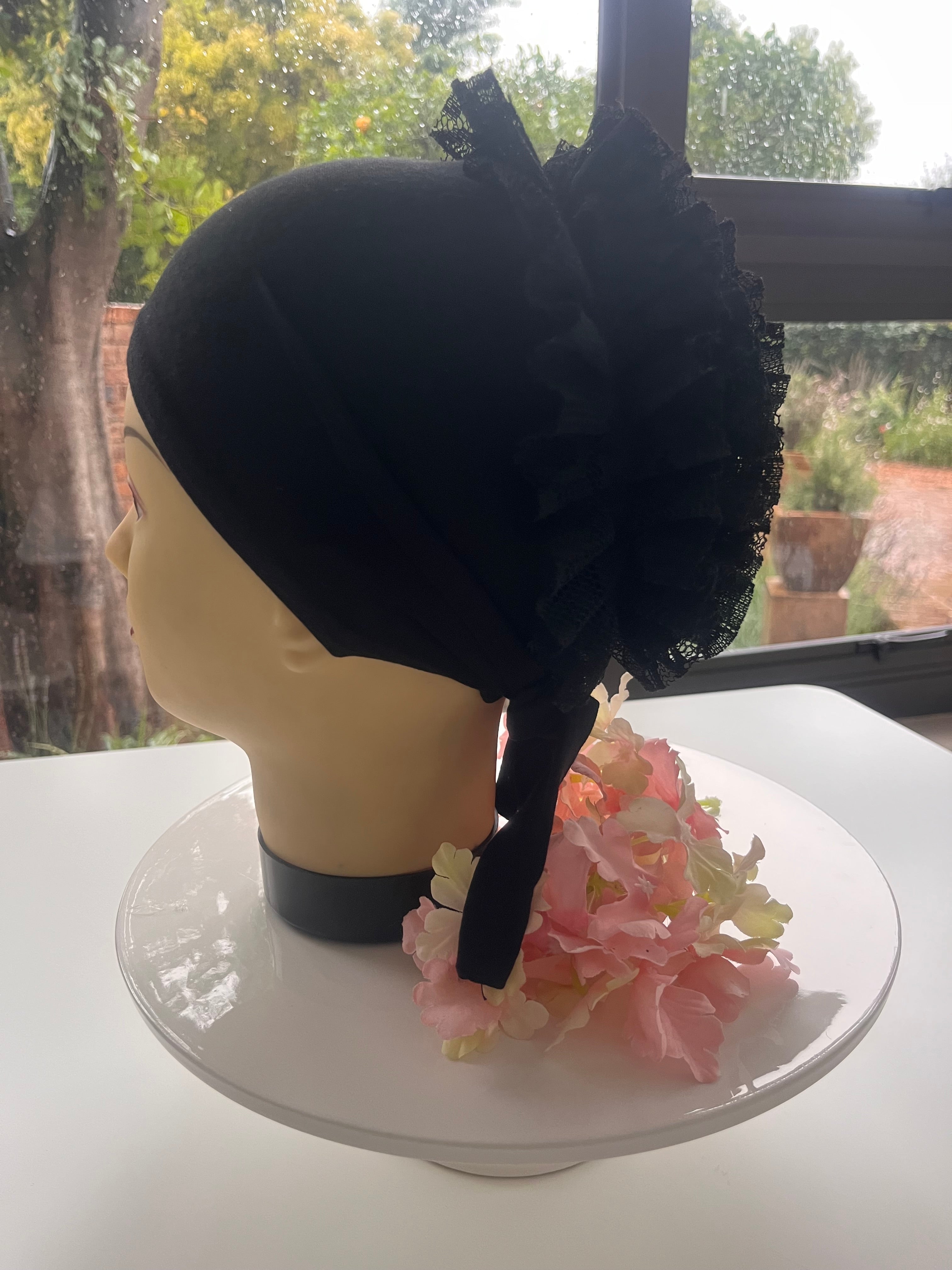 Undercap with volumiser