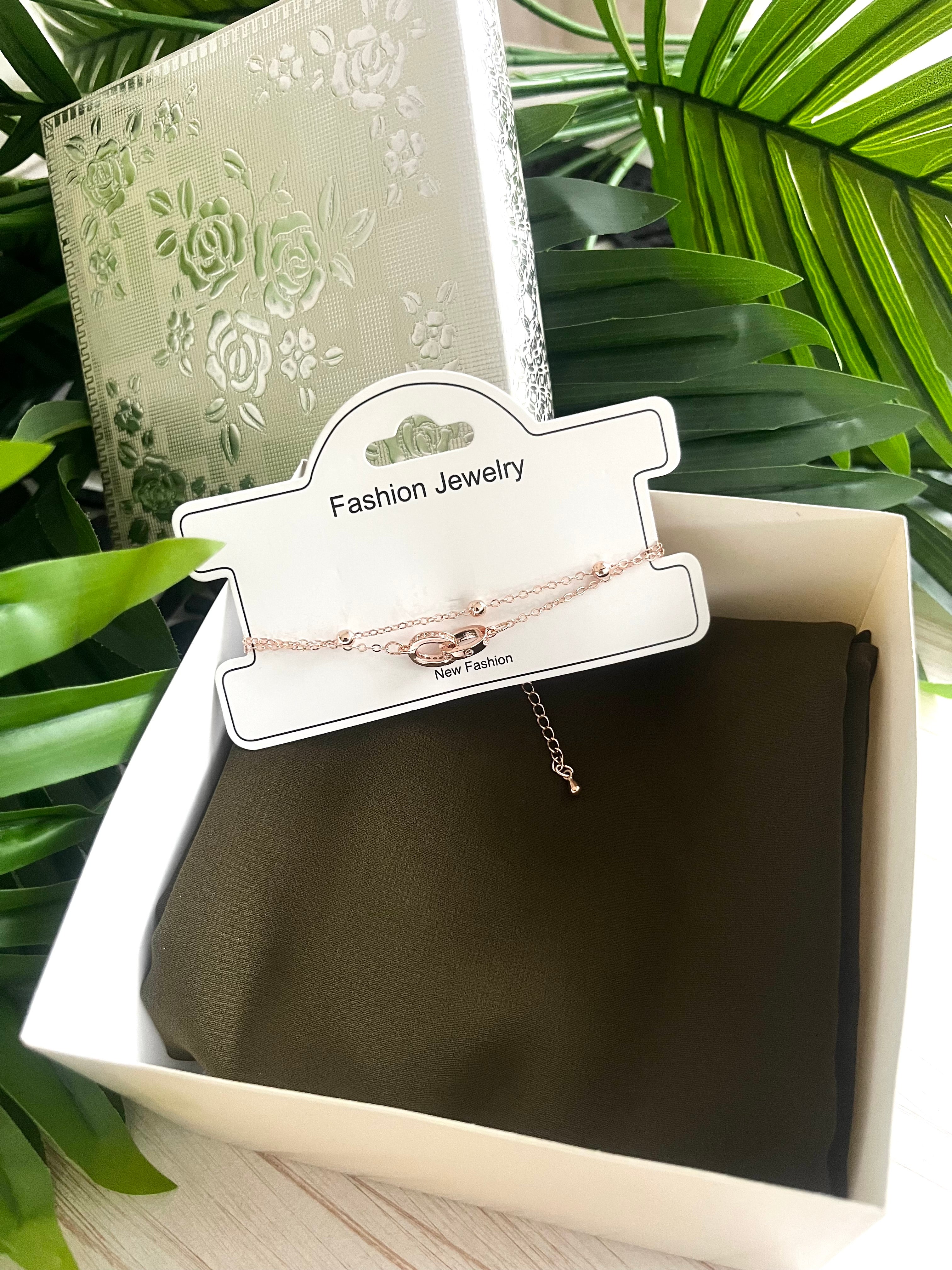 Luxury Chiffon with hand chain in a box